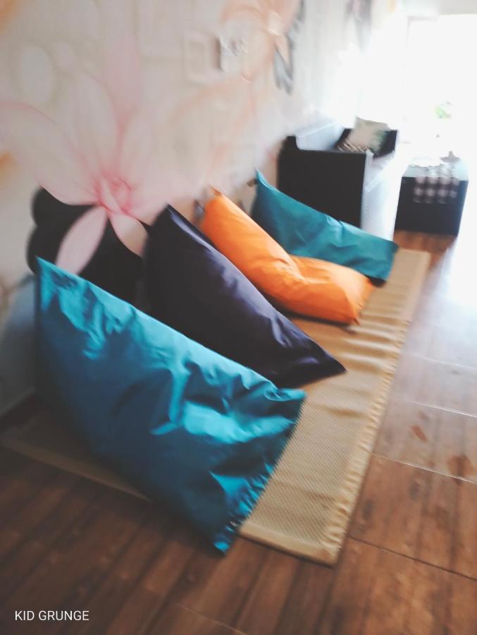 Tara Hostel Batununggul Ngoại thất bức ảnh