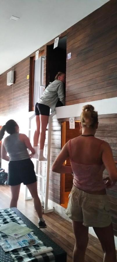 Tara Hostel Batununggul Ngoại thất bức ảnh