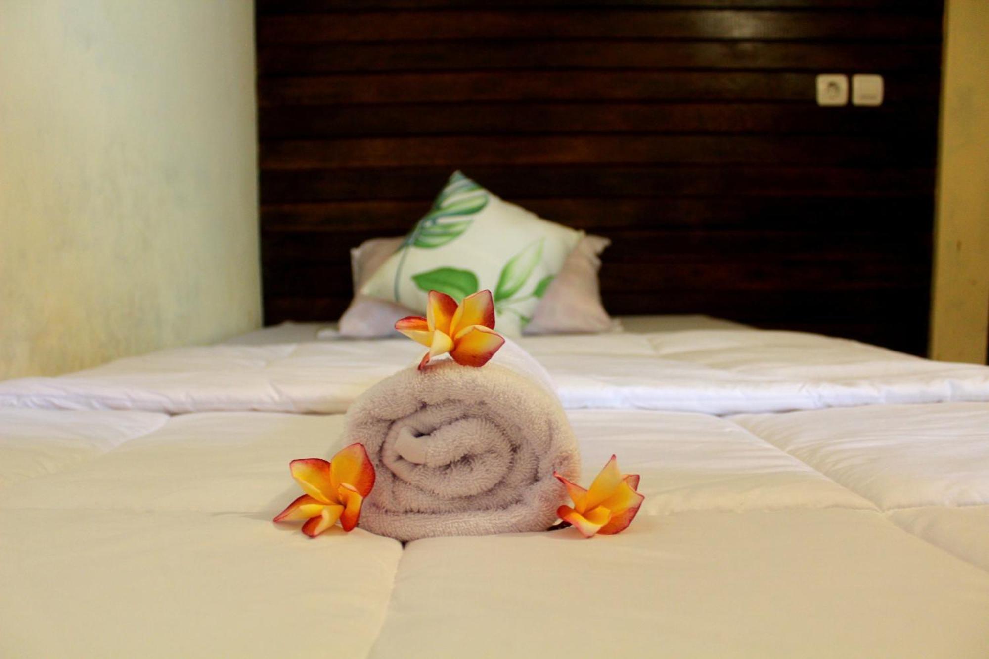 Tara Hostel Batununggul Phòng bức ảnh